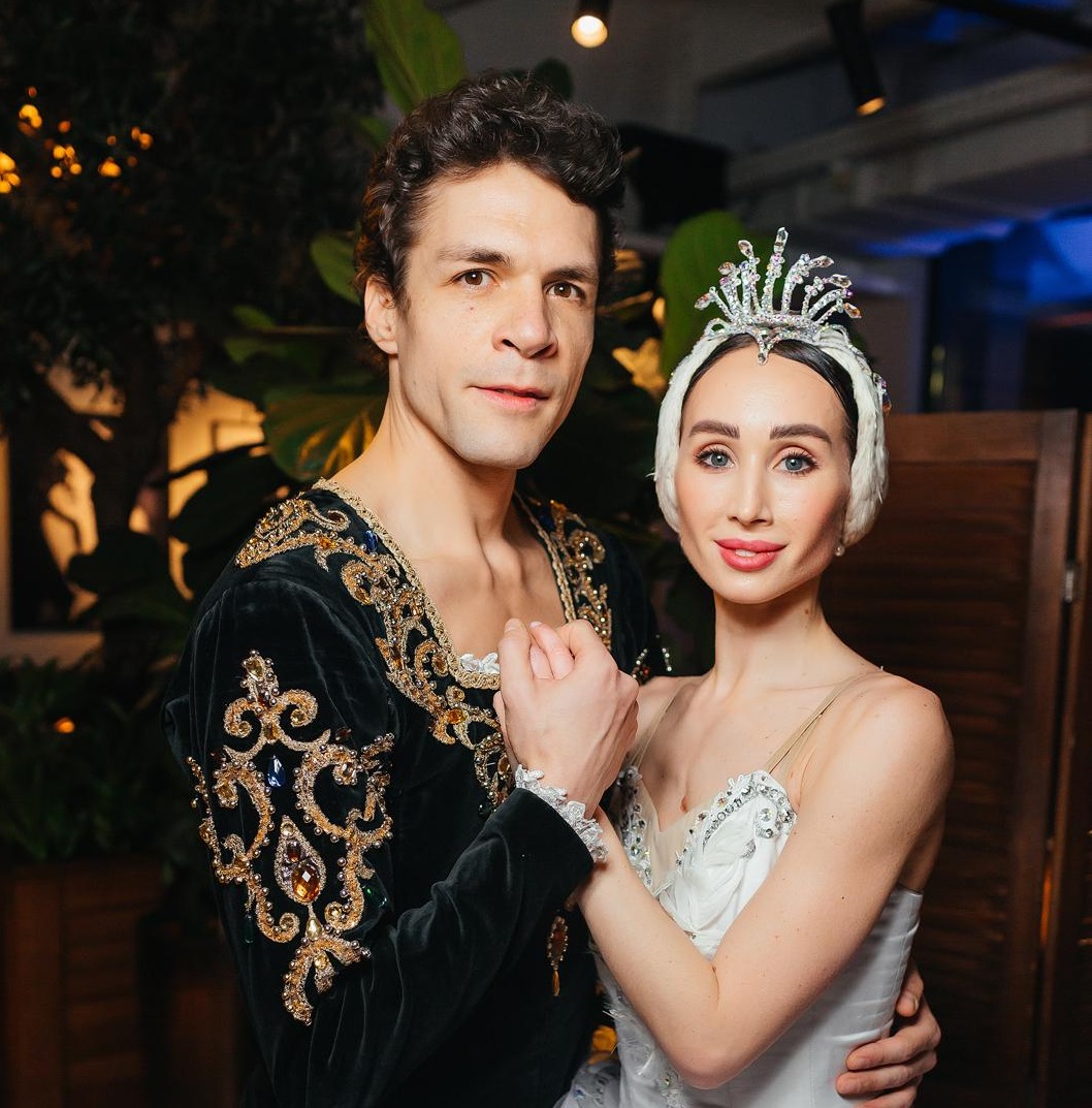 Презентація балету Лебедине озеро-3D